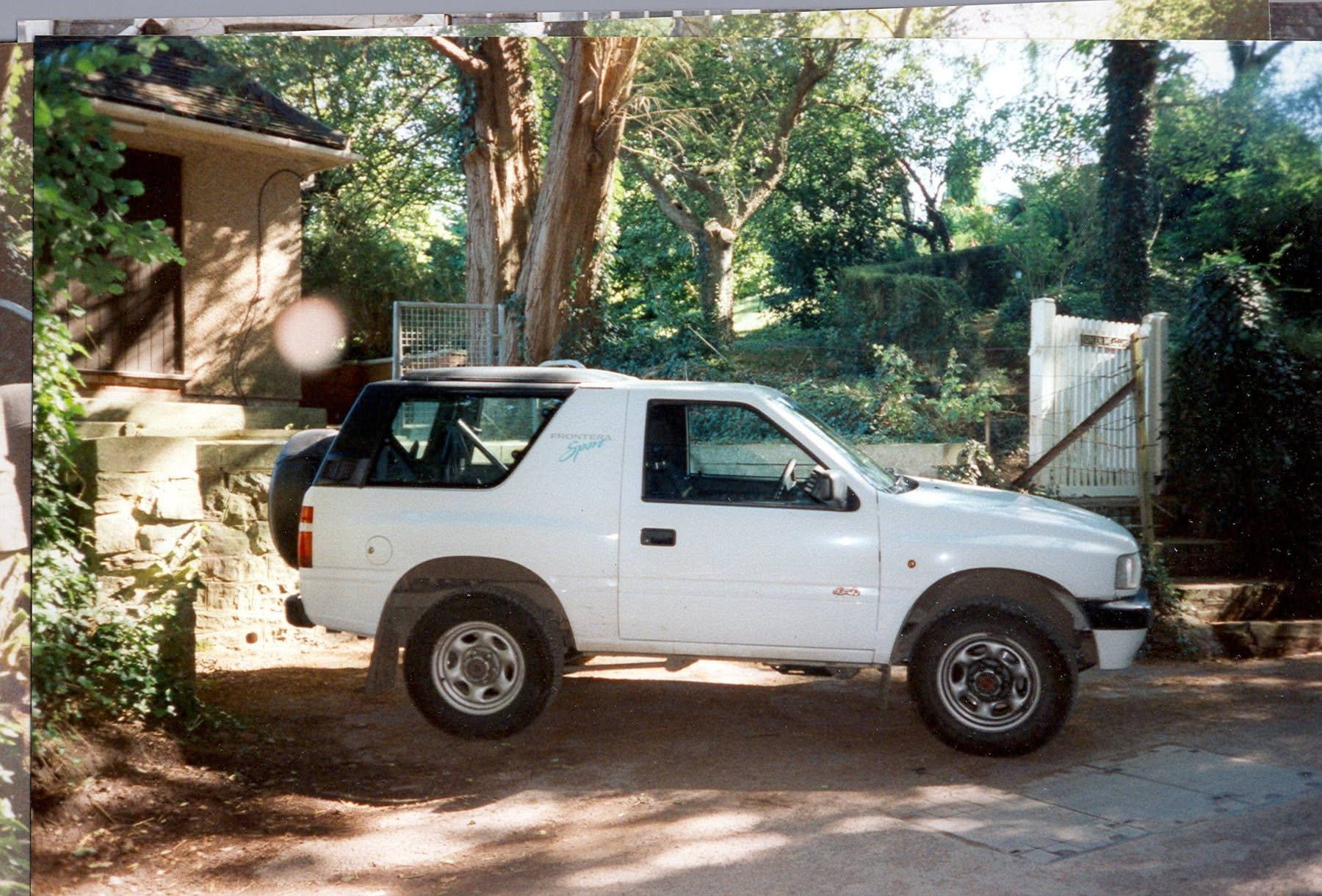 Vauxhall Frontera. Not strictly mine, but a company car for my wife who preferred driving my Mercedes. Good car. Towed a horsebox for a charity, and also went off roading in the snow to check on their horses. Did like to set its alarm off when anyone even looked at it, though.